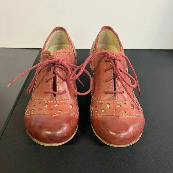 Burgundy Rover lace up pumps size 36 - Picture 1 of 8